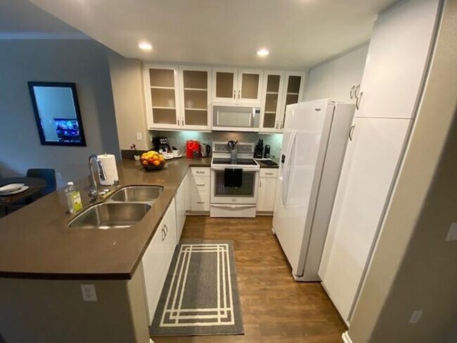 9263 Regents Rd San Diego, CA 92037 photo 4