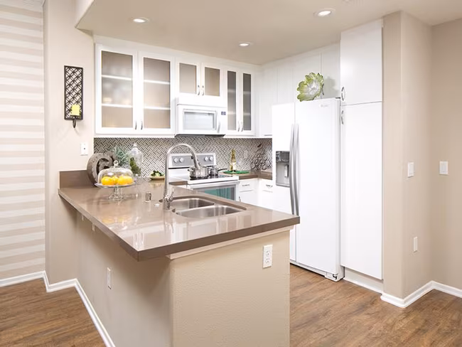 9263 Regents Rd San Diego, CA 92037 photo 3