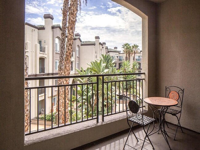 9263 Regents Rd San Diego, CA 92037 photo 5