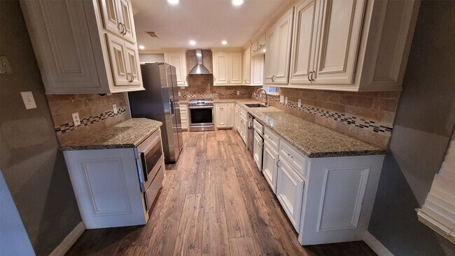 13307 Lynnville Drive, Houston, TX 77065 photo 3