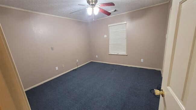 13307 Lynnville Drive, Houston, TX 77065 photo 2