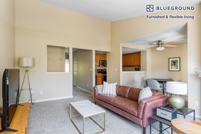 1570 Vista Club Cir Santa Clara, CA 95054 photo 3