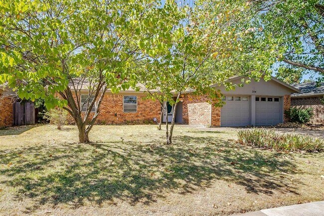 204 Blue Ridge Trail, Saginaw, TX 76179 photo 2