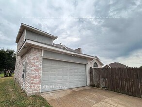 825 Claire View Dr photo 3