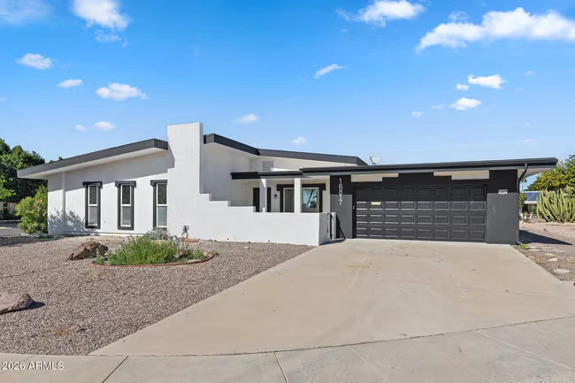 16817 N Meadow Park Dr Sun City, AZ 85351 photo 4