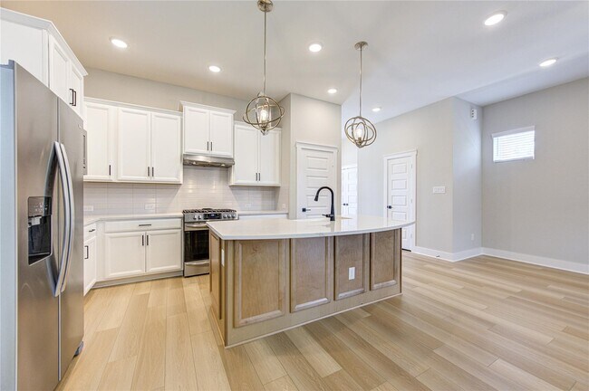 18515 Parkland Row Drive, Cypress, TX 77433 photo 3