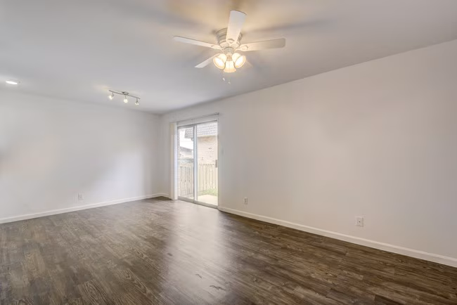 Brentwood Townhomes photo 2
