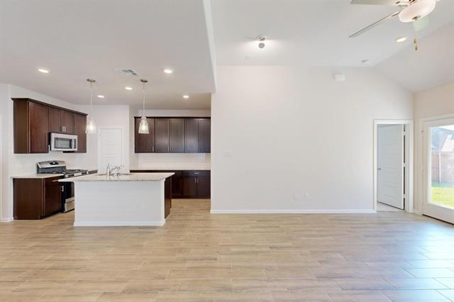 417 Forsyth Dr Princeton, TX 75407 photo 3
