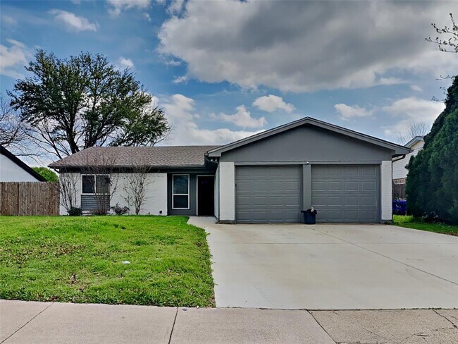 549 Park Center Blvd Saginaw, TX 76179 photo 2