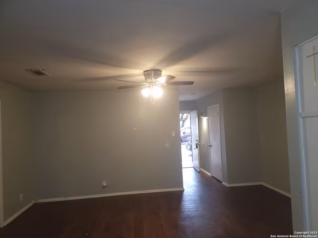 6110 Evers Rd San Antonio, TX 78238 photo 2
