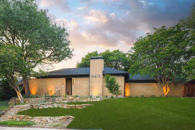 9415 Hill View Drive, Dallas, TX 75231 photo 2