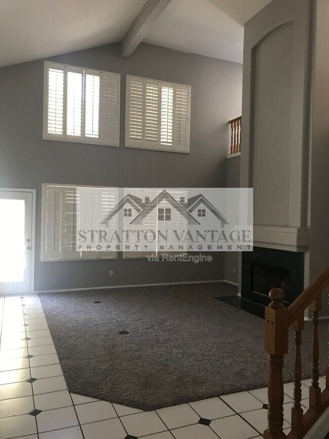 4740 E Desert Ln photo 5