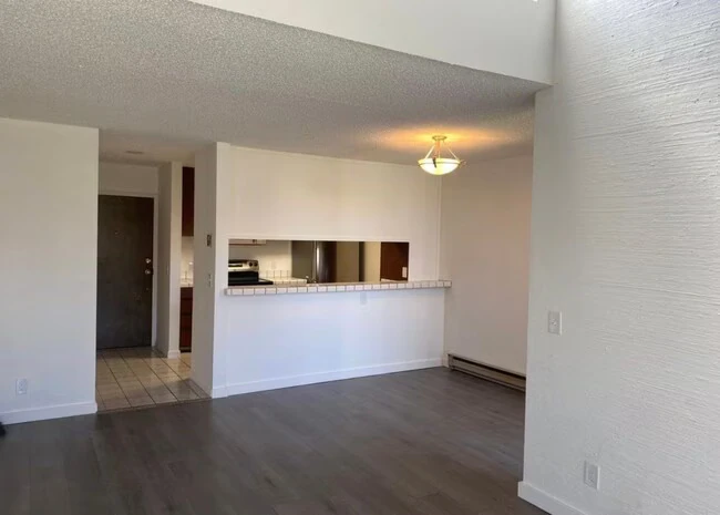 2101 Shore Line Dr Alameda, CA 94501 photo 4
