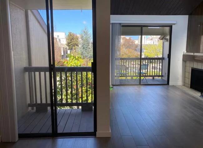 2101 Shore Line Dr Alameda, CA 94501 photo 2