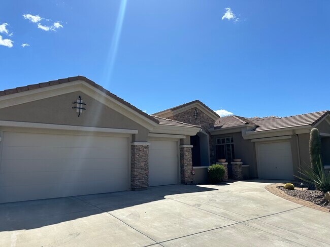 42107 North Mountain Cove Drive, Anthem, AZ 85086 photo 4