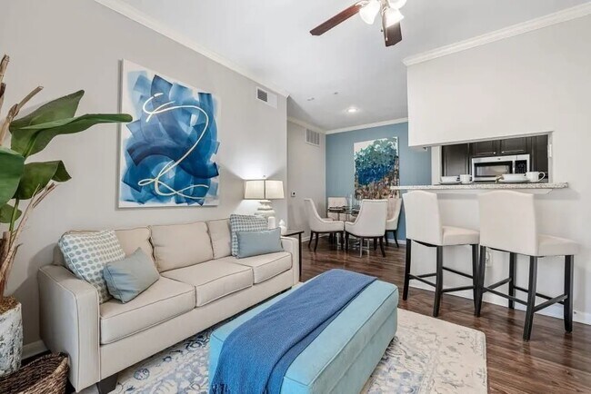 9698 Winsome Lane, Houston, TX 77063 photo 5