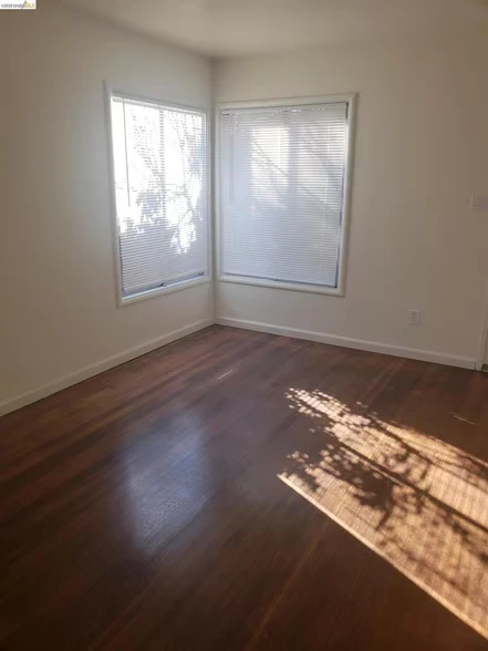 1402 Berkeley Way Berkeley, CA 94702 photo 3