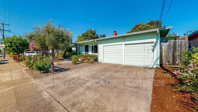 652 Corlano Ave Santa Rosa, CA 95404 photo 2