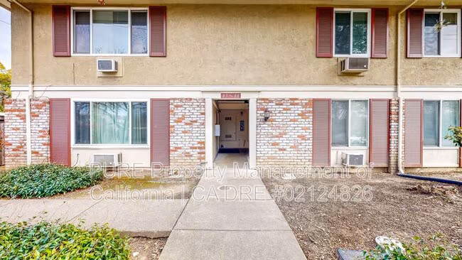 300 Stony Point Rd Santa Rosa, CA 95401 photo 3
