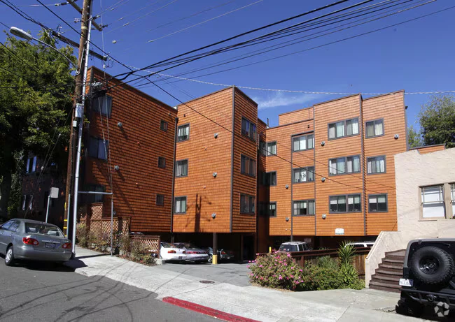 Beaumont Court photo 2