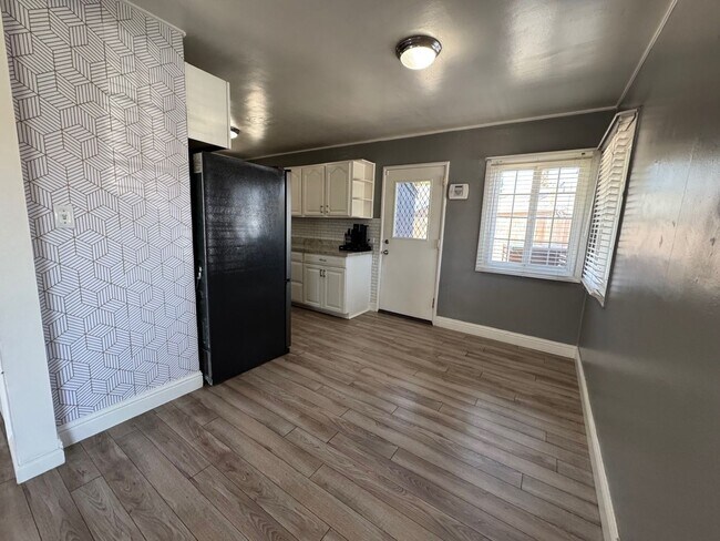 891 Warden Avenue, San Leandro, CA 94577 photo 4