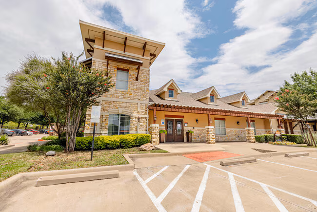 Arioso Apartments & Townhomes photo 2