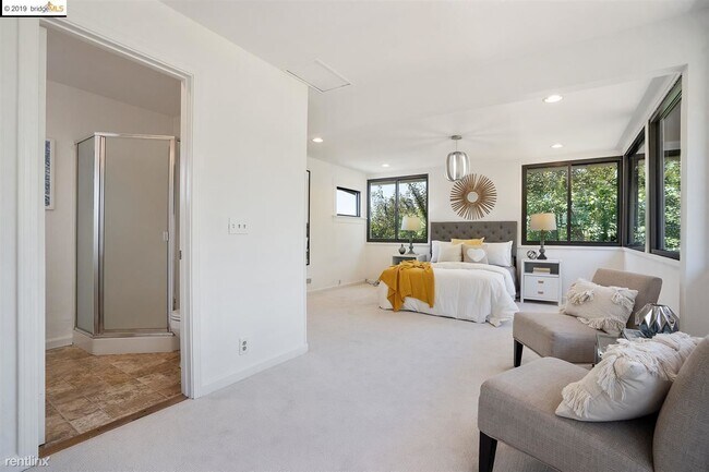 4418 Virginia Avenue, Oakland, CA 94619 photo 3