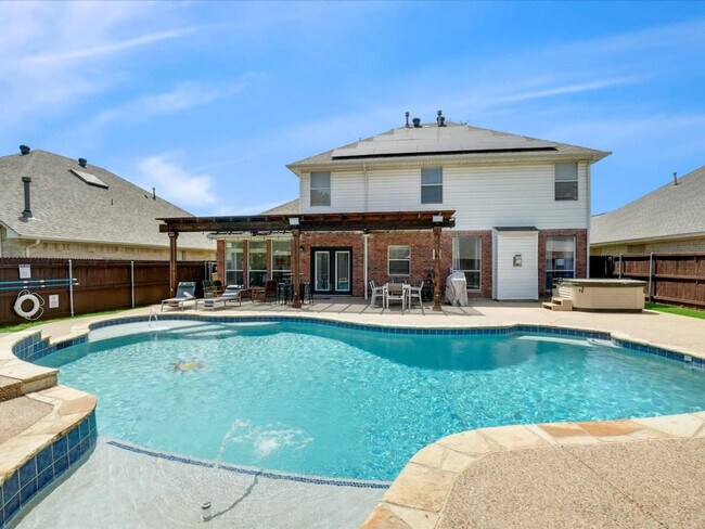 5832 Clear Creek Dr Haltom City, TX 76137 photo 5