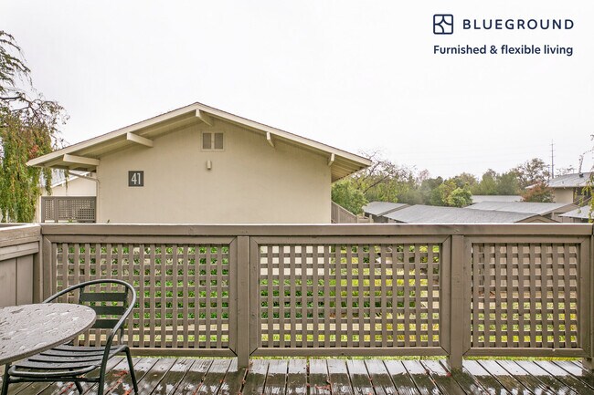 10870 N Stelling Rd Cupertino, CA 95014 photo 5
