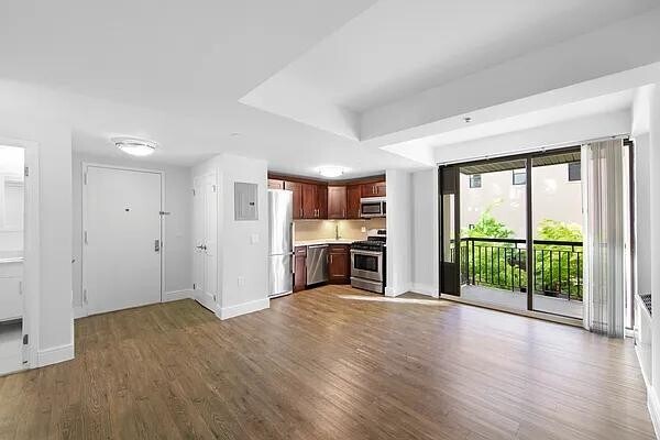 354 E 91st St New York, NY 10128 photo 2