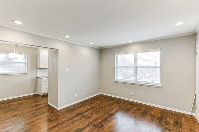 6315 Richmond photo 4