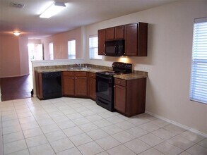 8844 Valley River Dr Fort Worth, TX 76244 photo 3
