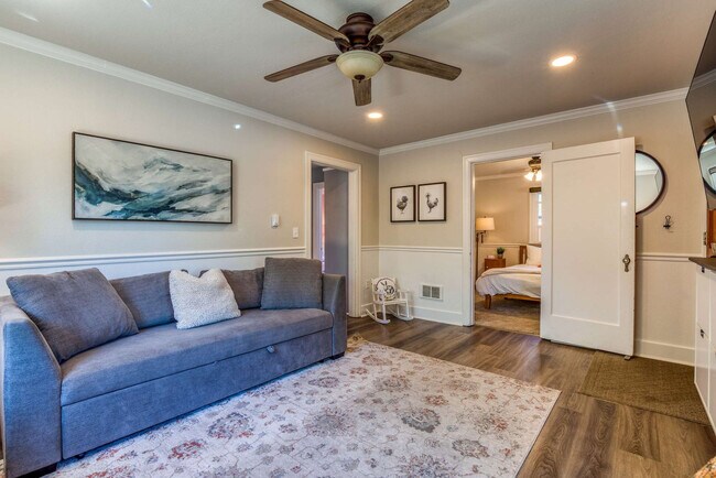 214 Ave F Snohomish, WA 98290 photo 2
