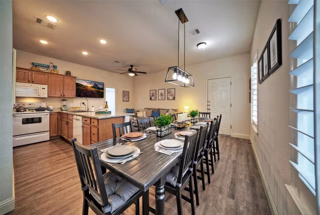 301 Windridge Vlg Cv Georgetown, TX 78626 photo 2