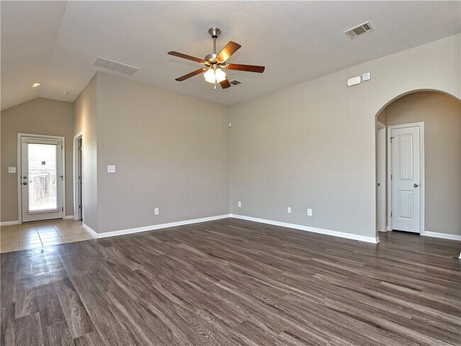 15100 Walcott Dr Austin, TX 78725 photo 4