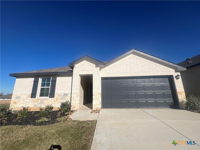 321 Cottonmouth Ln Seguin, TX 78155 photo 2