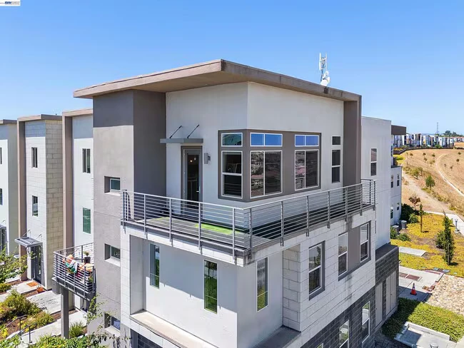 151 Manly Terrace San Jose, CA 95136 photo 3