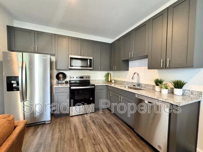 710 Shine St Belton, TX 76513 photo 5