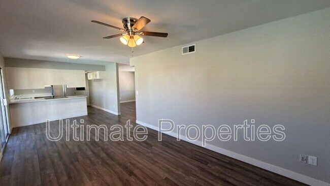 19219 N 21st Dr Phoenix, AZ 85027 photo 4