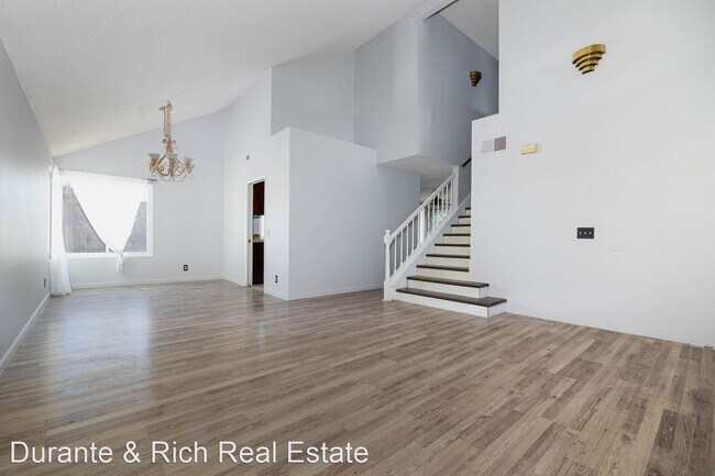 291 Dolo St San Diego, CA 92114 photo 3