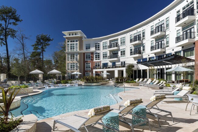 The Belvedere At Springwoods Village Apartments photo 3