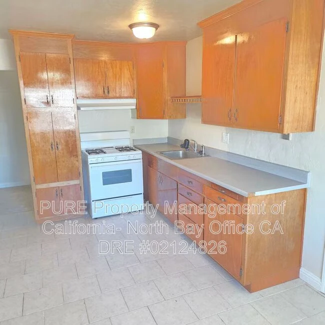 1520 Joan Dr Petaluma, CA 94954 photo 3