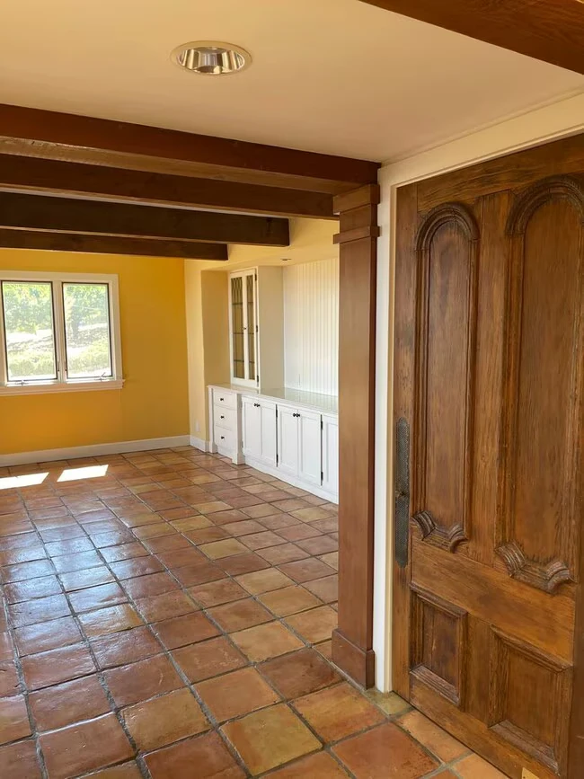 27271 Ursula Ln Los Altos Hills, CA 94022 photo 5