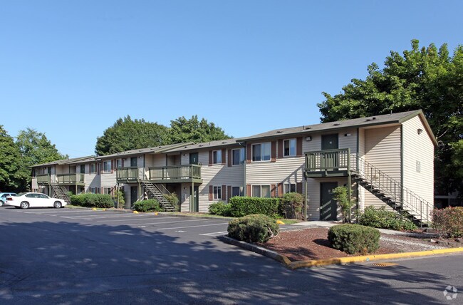 Auburn Square Apartments photo 2