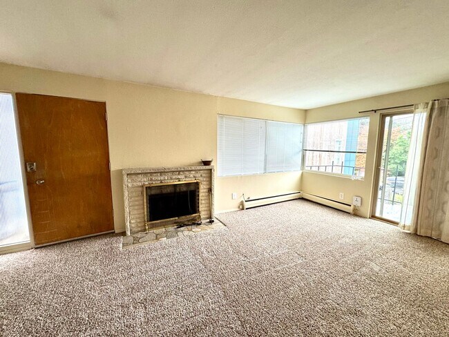 2334 W Plymouth St Seattle, WA 98199 photo 2