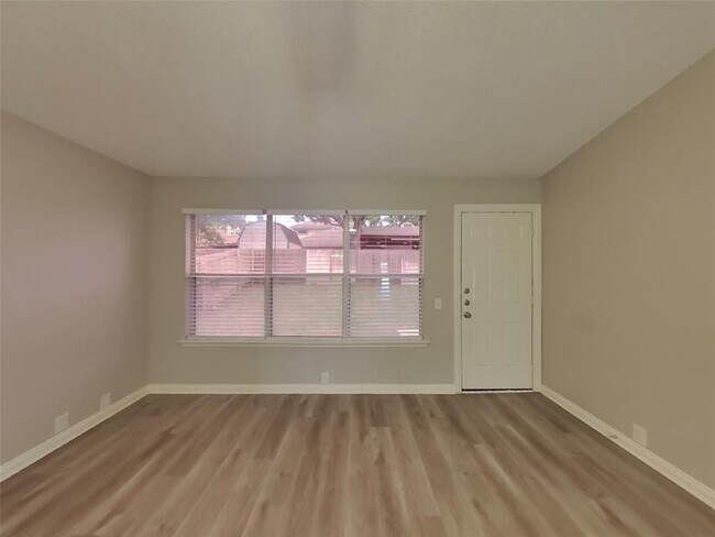 8348 Orleans Lane, Fort Worth, TX 76123 photo 2
