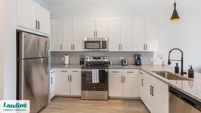 650 E Sycamore St Denton, TX 76205 photo 5