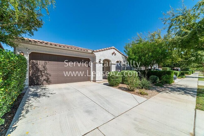 9828 E Tupelo Ave photo 3