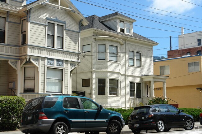 2425 Durant Avenue photo 5