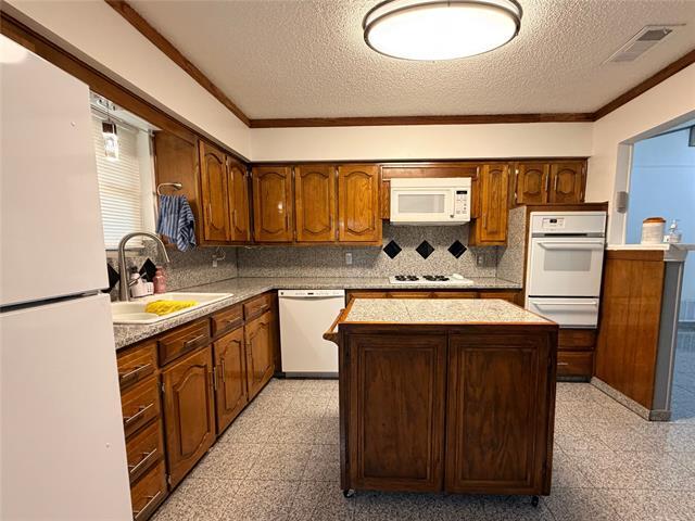 1226 Linkwood Ln Lancaster, TX 75146 photo 5
